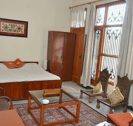 Sandy'S Homestay Джаму Екстериор снимка